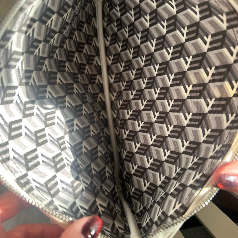 MCM white logo monogram tote with matching wristlet. - Picture 2 of 6
